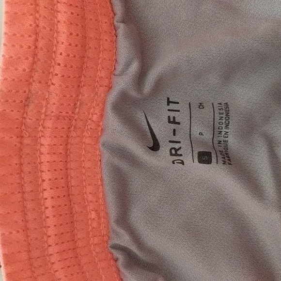 Nike dri fit Short size s - Picture 2 of 4
